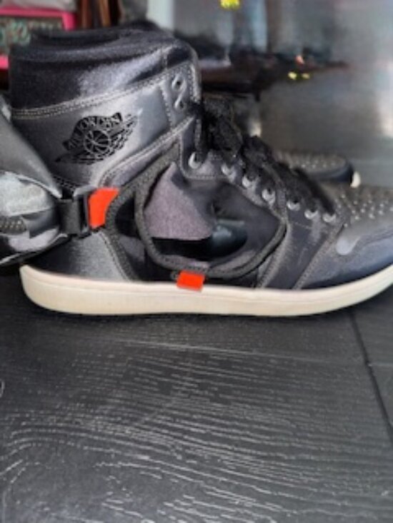 Jordan 1 Retro High Utility Stash Sneakers (Pre-Owned) in Dim Gray Sz12 ($175) main image 7